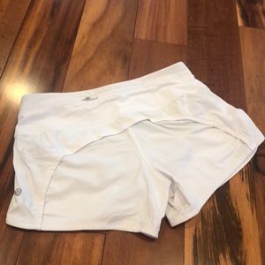 Lululemon white shorts size 4